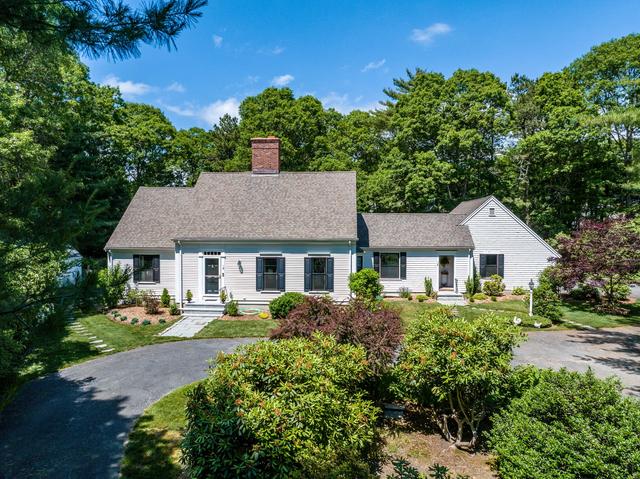 18 Calico Ln, Osterville, MA 02655