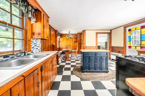Kitchen - 228 Phinneys Ln, Centerville, MA 02632 photo 4 of 5