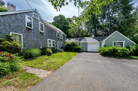 Exterior - 228 Phinneys Ln, Centerville, MA 02632 photo 2 of 9