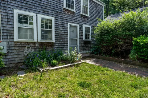 Exterior - 228 Phinneys Ln, Centerville, MA 02632 photo 6 of 9