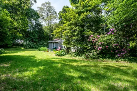 Exterior - 228 Phinneys Ln, Centerville, MA 02632 photo 7 of 9