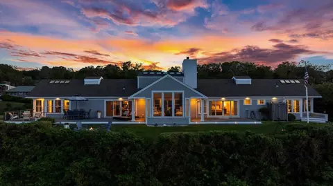 88 Sagamore Rd, Sagamore Beach, MA 02562
