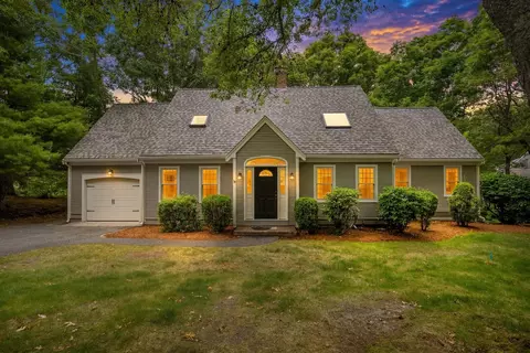 30 Currycomb Cir, West Barnstable, MA 02668