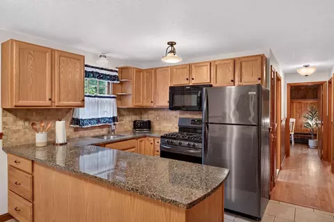 65 Richardson Rd, Centerville, MA 02632 photo 10