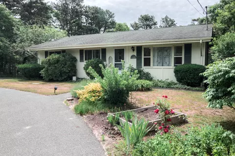 1285 Orleans Rd, Harwich, MA 02645