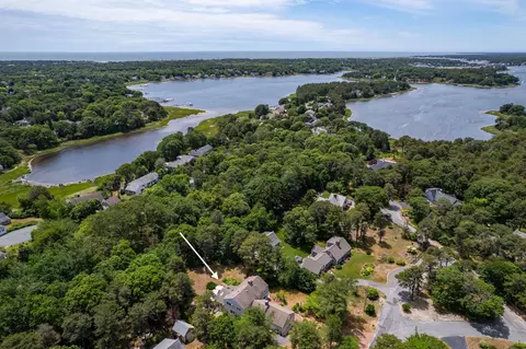 41 Farm Ln, South Dennis, MA 02660
