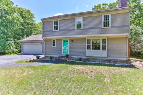 4 Carver Dr, Sandwich, MA 02563