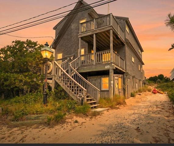 70 Salt Marsh Rd UNIT A, East Sandwich, MA 02537