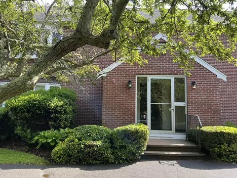 775 W Main St #1, Hyannis, MA 02601