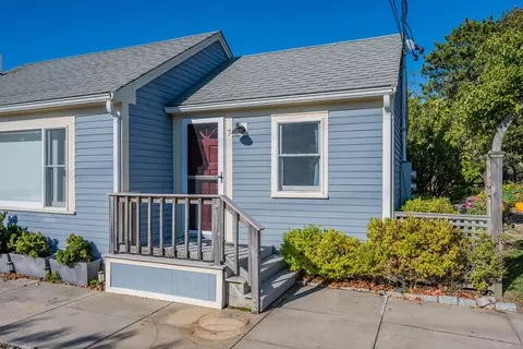 962 Commercial St UNIT 7, Provincetown, MA 02657