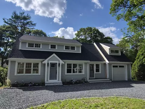 15 Beachway Rd, East Sandwich, MA 02537