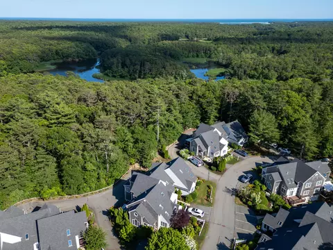 72 Gold Leaf Ln UNIT 72, Mashpee, MA 02649