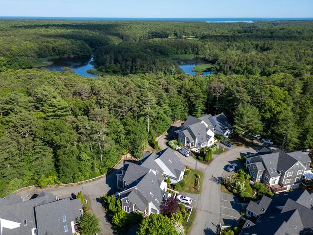 72 Gold Leaf Ln UNIT 72, Mashpee, MA 02649