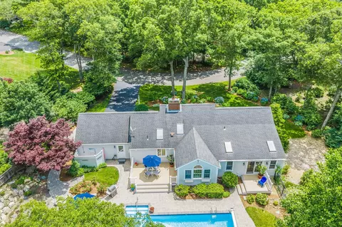 29 Calvin Dr, Dennis, MA 02638