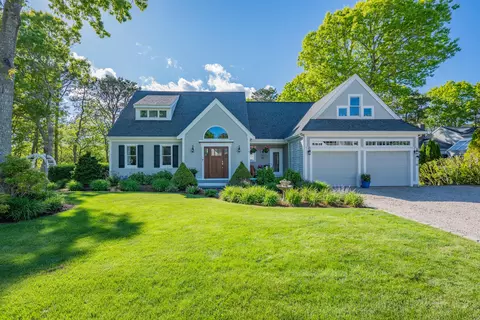 35 Bayshore Dr, Mashpee, MA 02649 photo 5