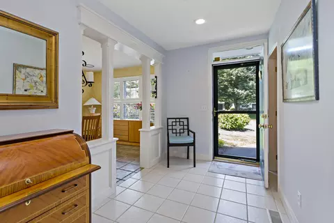 Entry Way - 5 Mayfair Ct UNIT 5, Mashpee, MA 02649 photo 1 of 4