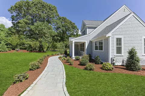Exterior - 75 Sipps Rd UNIT 75, Mashpee, MA 02649 photo 5 of 8