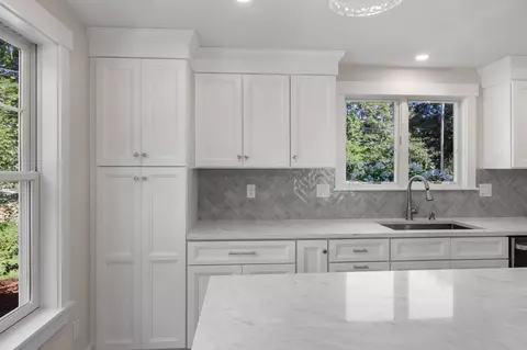 Kitchen - 75 Sipps Rd UNIT 75, Mashpee, MA 02649 photo 3 of 6