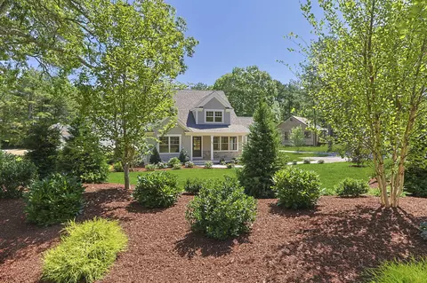 Exterior - 75 Sipps Rd UNIT 75, Mashpee, MA 02649 photo 4 of 8