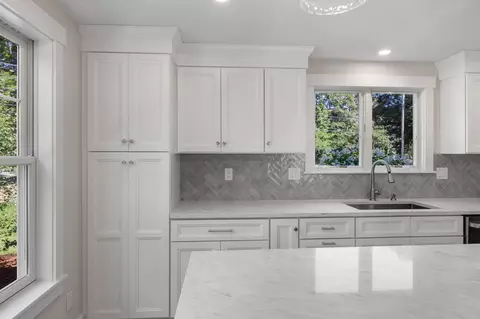 Kitchen - 75 Sipps Rd UNIT 75, Mashpee, MA 02649 photo 3 of 6