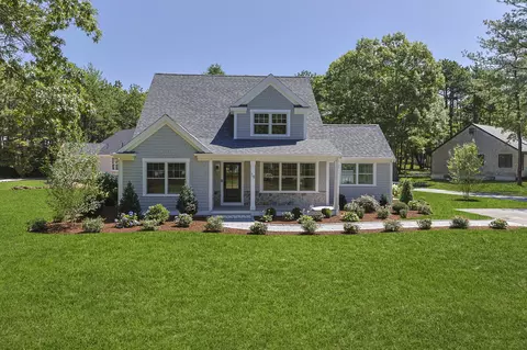 Exterior - 75 Sipps Rd UNIT 75, Mashpee, MA 02649 photo 3 of 9
