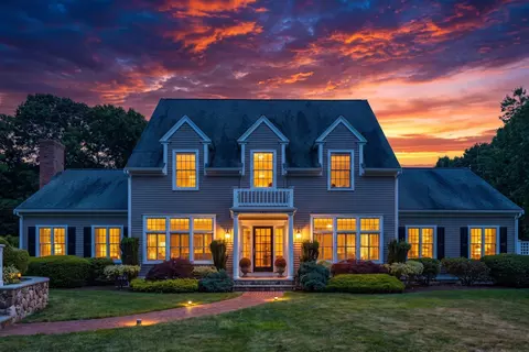 442 Bay Ln, Centerville, MA 02632