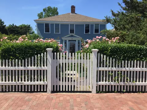 496 Commercial St UNIT 4, Provincetown, MA 02657