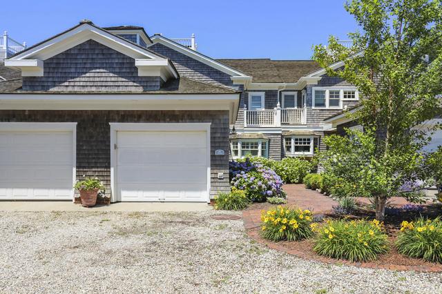 18 Cape Codder Rd # -D, Falmouth, MA 02540
