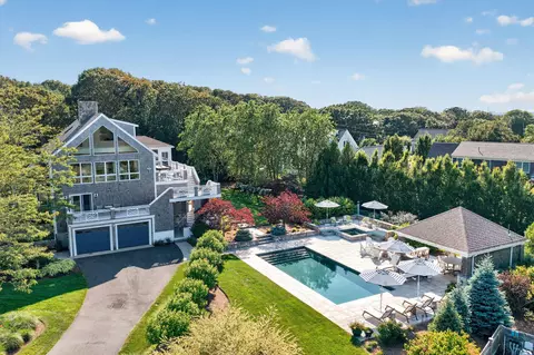 43 Longhill Dr, East Sandwich, MA 02537