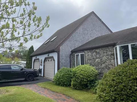 201 Center St, Dennis Port, MA 02639