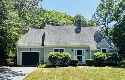 96 Saddler Ln, West Barnstable, MA 02668