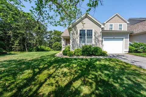 68 Leisure Green Dr UNIT 68, Mashpee, MA 02649