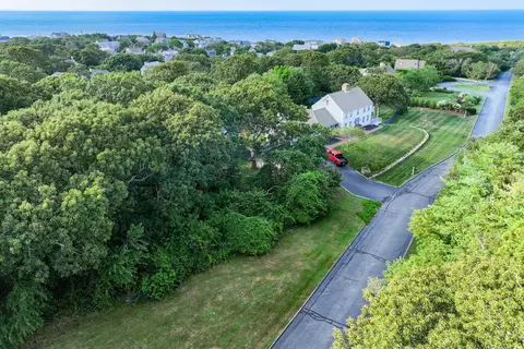 35 Longhill Dr, East Sandwich, MA 02537