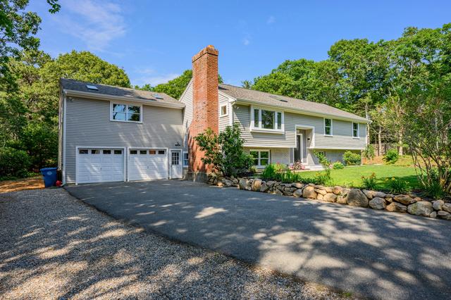 19 Wheelhouse Cir, Hatchville, MA 02536