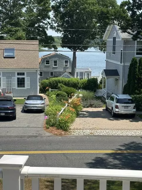 135 Baxter Ave, West Yarmouth, MA 02673