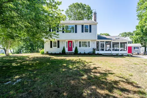 135 Baxter Ave, West Yarmouth, MA 02673