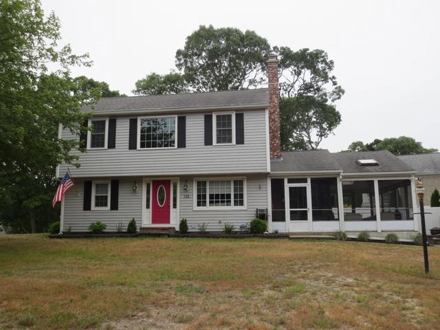 135 Baxter Ave, West Yarmouth, MA 02673