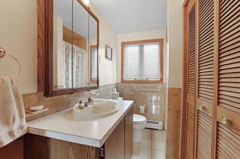 Bath - 17 Swift Ave, Wareham, MA 02571 photo 1 of 1