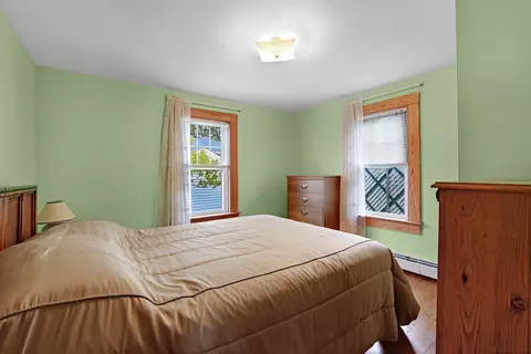 Bedroom - 17 Swift Ave, Wareham, MA 02571 photo 1 of 4