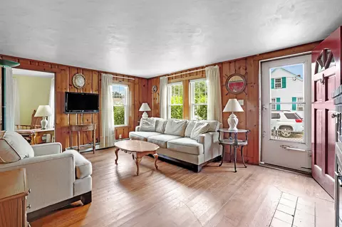Living - 17 Swift Ave, Wareham, MA 02571 photo 2 of 4