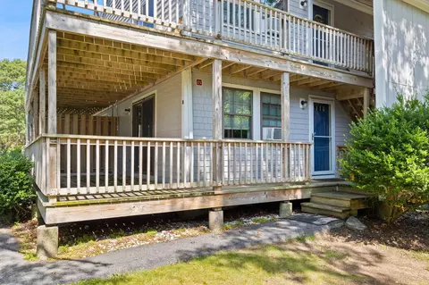 Exterior - 35 Ashumet Rd UNIT 10B, Mashpee, MA 02649 photo 2 of 4