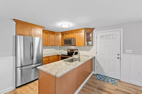 Kitchen - 35 Ashumet Rd UNIT 10B, Mashpee, MA 02649 photo 1 of 2