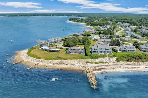 31 Sunset Point Rd, North Falmouth, MA 02556