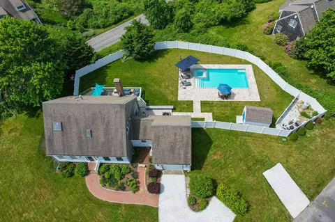 9 Fox Ridge Dr, Orleans, MA 02653
