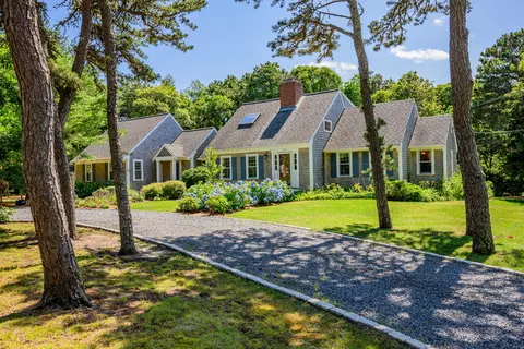 88 Indian Hill Rd, Chatham, MA 02633