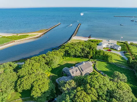 12 Mill Rd, Harwich Port, MA 02646