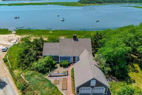 300 Paine Hollow Rd, Wellfleet, MA 02667