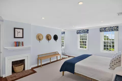 Bedroom - 141 Point Hill Rd, West Barnstable, MA 02668 photo 2 of 11
