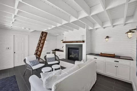 Living - 141 Point Hill Rd, West Barnstable, MA 02668 photo 7 of 7