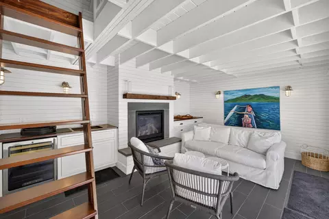 Living - 141 Point Hill Rd, West Barnstable, MA 02668 photo 6 of 7